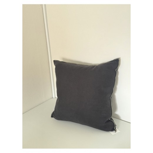 HayOutlineCushionBlack-32