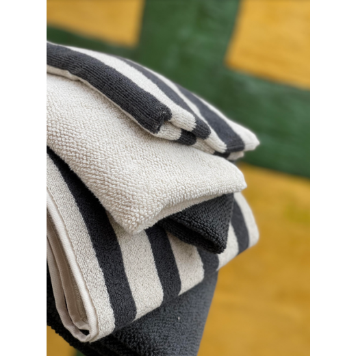 MarcOPoloHeritageTowelAnthracite70x140cm-31