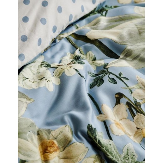 EssenzaRosaleesengesticeblue140x200-31