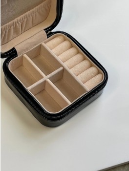 AndCopenhagenEdithsmykkeskrinAllBlack-20